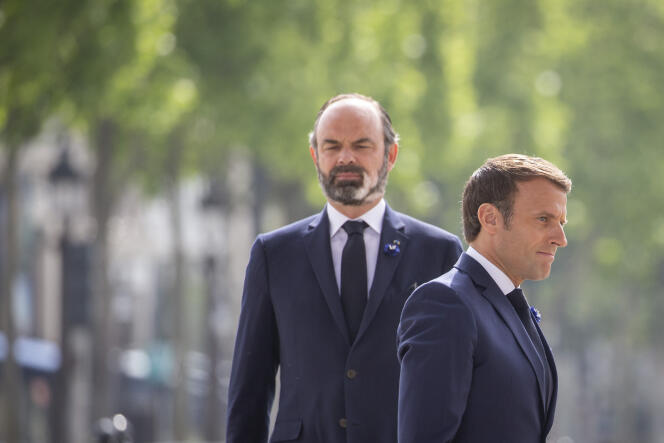Emmanuel Macron et Edouard Philippe, lors de la cérémonie de commémoration de la victoire de 1945 à Paris, le 8 mai.