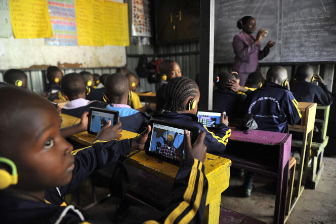 Dans une classe d’une école du quartier de Kawangware, à Nairobi, au Kenya, en octobre 2015.