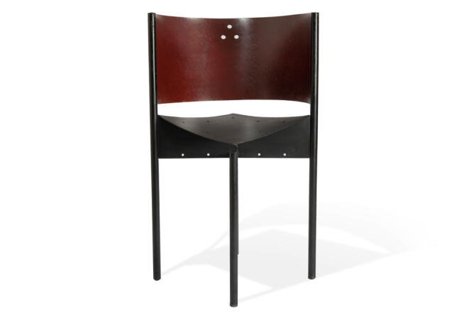 Le prototype de la chaise Café Mystique, de Philippe Starck, en 1988.