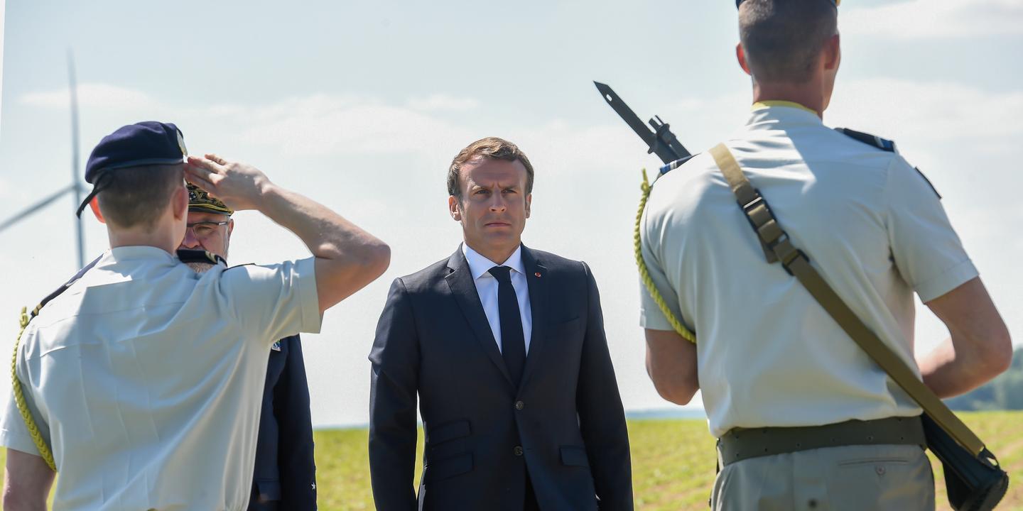 Dans l’Aisne, Emmanuel Macron cherche à s’inspirer de « l’esprit de résistance » du général de Gaulle