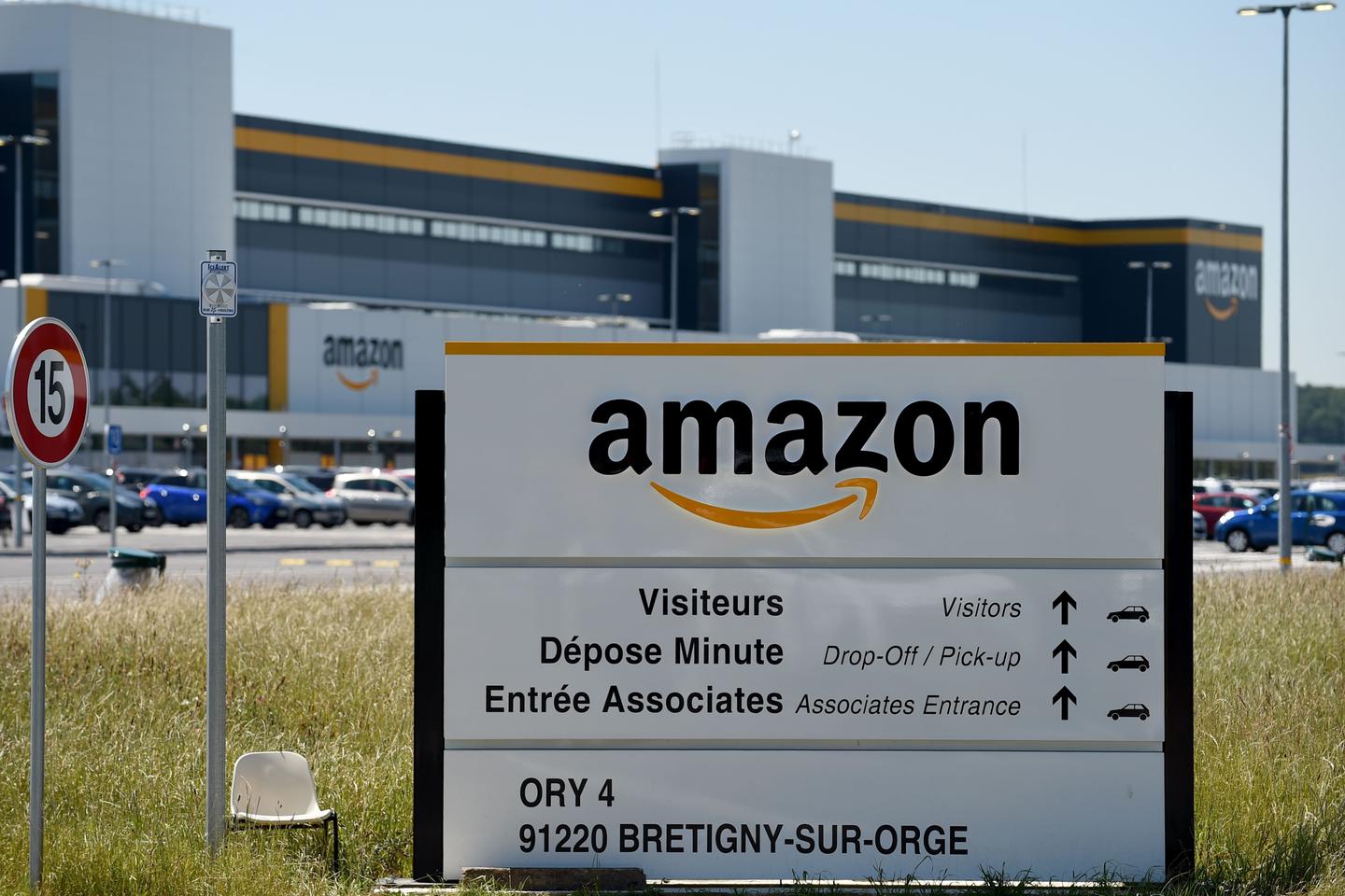 Amazon annonce investir 15 milliards d’euros en France sur trois ans et promet la création de 7 000 emplois dans le cloud, l’IA et la logistique