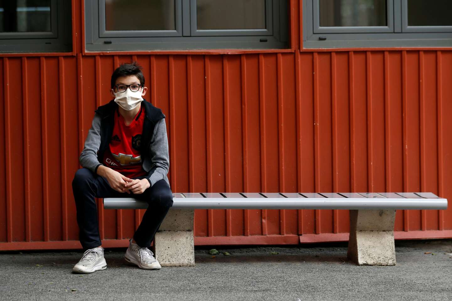 Covid-19 : le port du masque obligatoire dans les collèges et lycées à la rentrée