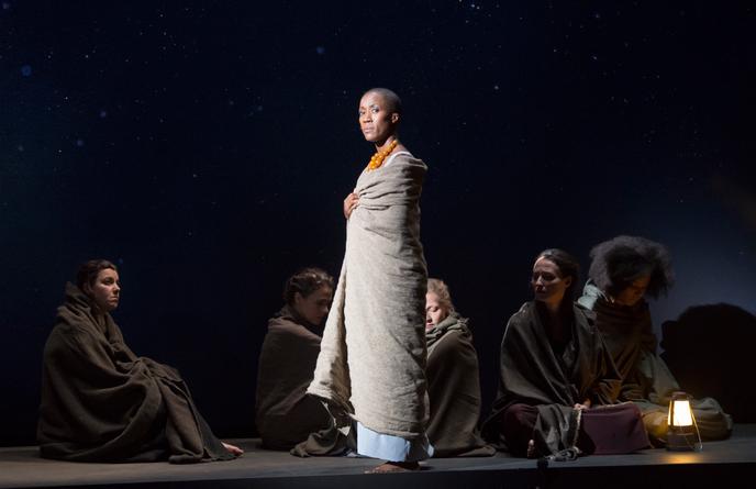 Rokia Traoré dans « Didon et Enée », opéra de Henry Purcell, mis en scène par Vincent Huguet, à Aix-en-Provence en juillet 2018.