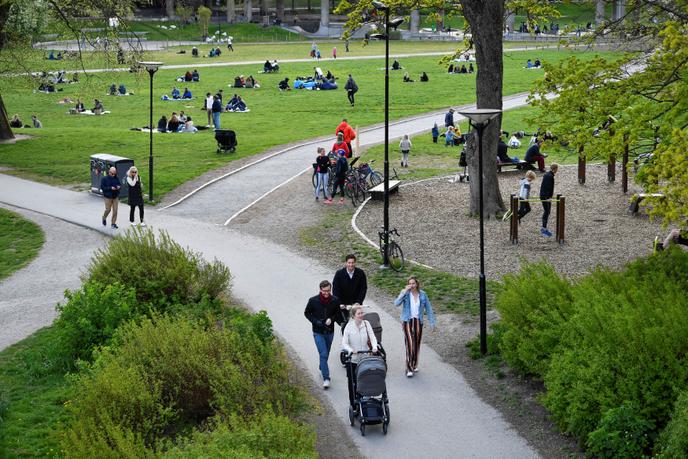 Dans le parc Ralambshov, à Stockholm, le 8 mai.