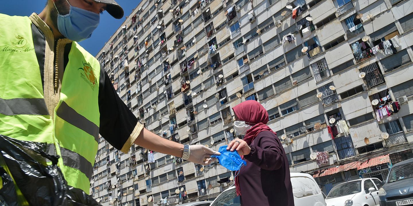 Coronavirus : en Algérie, les autorités durcissent le confinement pour l’Aïd