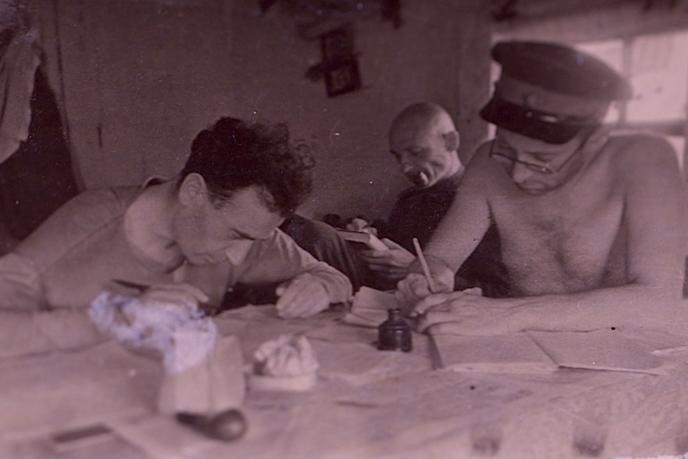 L’écrivain Vassili Grossman (à droite).
