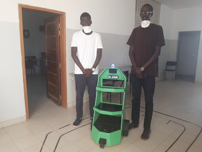 In Senegal A Robot At The Bedside Of Coronavirus Patients Archyde