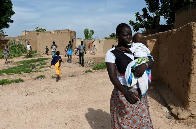 Des personnes déplacées fuyant les violences de l’est du Burkina Faso, à Ouagadougou, en septembre 2019.