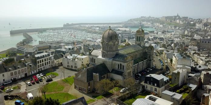 Dieu N Habite Plus A L Adresse Indiquee En France La