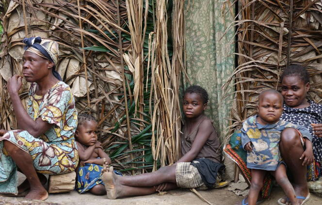 Une famille baka dans le nord du Congo-Brazzaville.