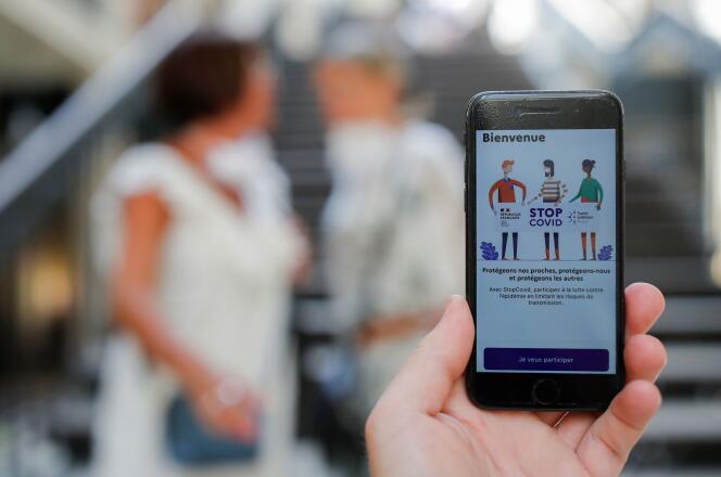 L’application StopCovid, sur un écran de smartphone, le 2 juin.
