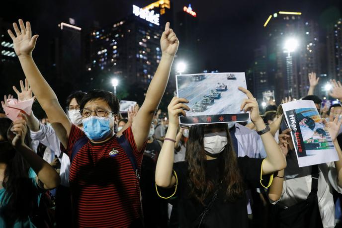 Lors de la veillée illégale du 31e anniversaire du massacre de Tiananmen, au parc Victoria de Hongkong, le 4 juin.