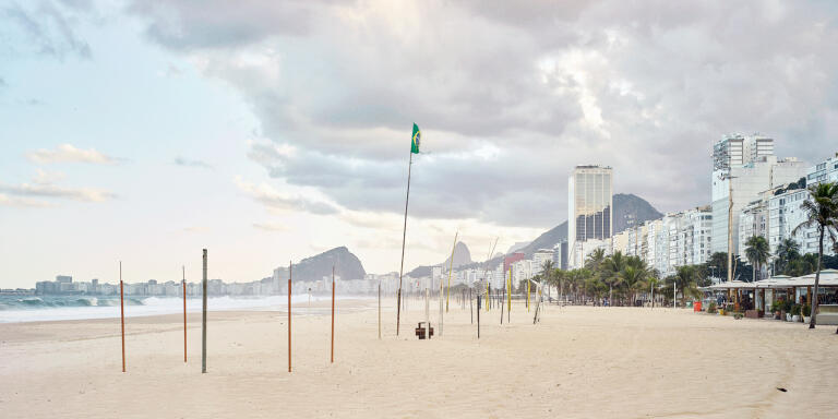 Rio de Janeiro 24-31 mai 2020. Les 4 kilomètres de la plage de Copacabana depuis son extrêmité gauche