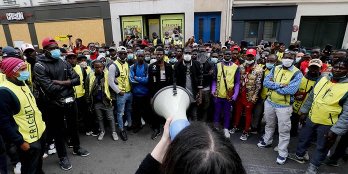 Des Livreurs Sans Papiers Employes Par Frichti Reclament Leur