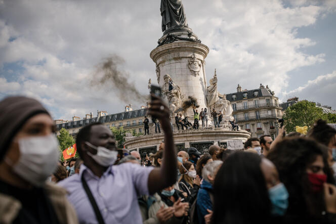 Rassemblement solennel en hommage à George Floyd, à l'initiative de SOS racisme, place de la République, à Paris, le 9 juin.