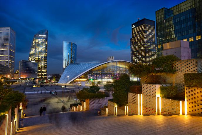 Le quartier de la Défense. « Soixante-quatre pour cent des actifs votent dans la commune où ils résident, mais travaillent dans une autre », selon le sociologue Jean Viard.