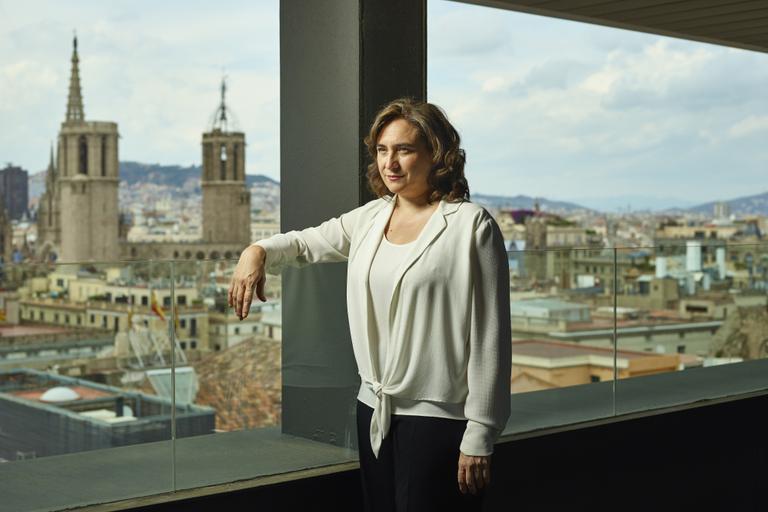 PAOLO VERZONE / VU POUR « LE MONDE » Barcelone 4 juin 2020, Ada Colau maire de Barcelone au neuvième etage du Palau de la Generalitat.
Paolo Verzone / VU