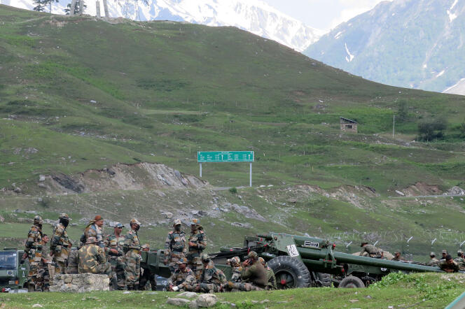 Des soldats de l’armée indienne dans  la région contestée de Ladakh (Himalaya), le 16 juin.