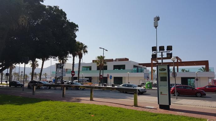 Dans le port de Carthagène, les capteurs de HOPU mesurent la qualité de l’air et la pollution aux microparticules, mais aussi le nombre de passants et le bruit.