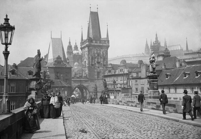 Prague, en 1900.