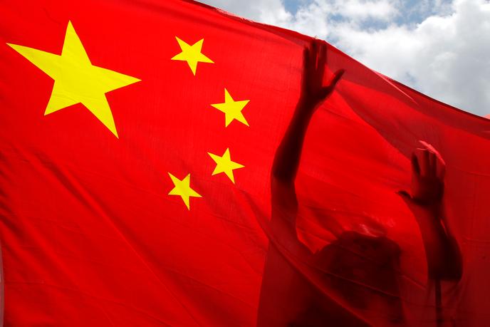 Manifestation pro-chinoise après le vote de la loi, le 30 juin à Hongkong.