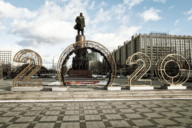 La statue de Lénine, métro Oktiobrskaya.