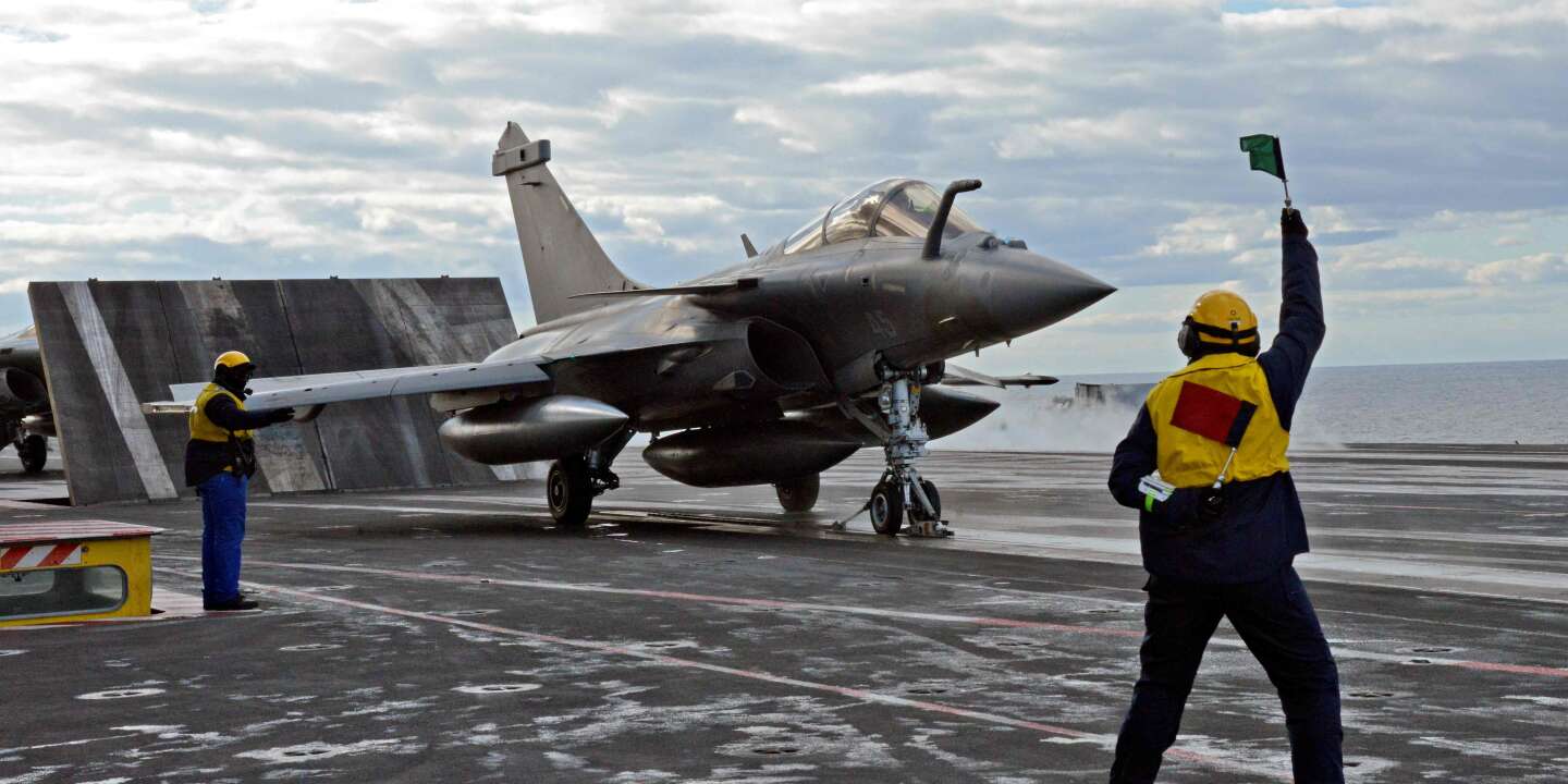 Joe Biden cuts all deliveries of fighter jets to Q, Emmanuel Macron raises doubts