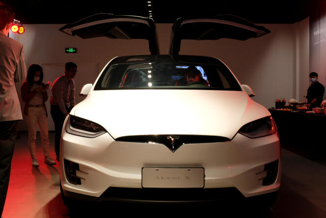Une Tesla Model X, à Shanghaï, le 8 mai.