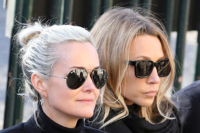 Laeticia Hallyday Annonce Un Accord Definitif Avec Laura Smet La Fille Du Chanteur