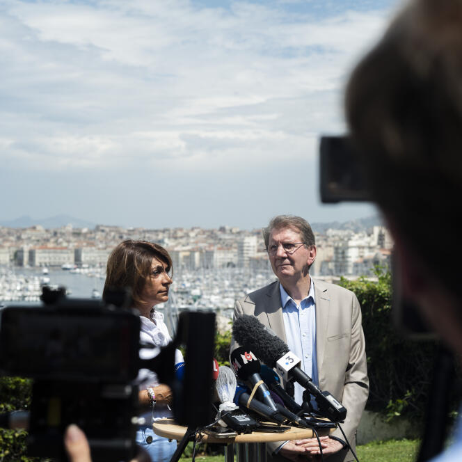 Pendant la conférence de presse de Martine Vassal et de Guy Tessier dans le jardin du Pharo, à Marseille, le 2 juillet.