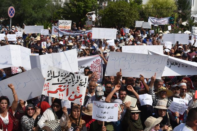 Manifestation à Tunis, le 11 août 2018, contre le principe d’égalité entre hommes et femmes dans l’héritage et la décriminalisation de l’homosexualité.