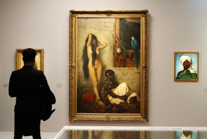 Au Musée d’Orsay, lors de l’exposition « Le modèle noir », en mars 2019, devant l’oeuvre du peintre français Jean-Léon Gérôme datant de 1873.