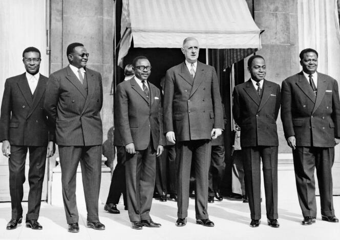 Le 8 mars 1961 à l’Elysée, à Paris, entourant le président français Charles de Gaulle : le président du Parlement ivoirien Philippe Yace, puis les présidents du Niger, Hamani Diori ; de la Haute-Volta (futur Burkina) Maurice Yameogo ; de la Côte d’Ivoire Félix Houphouët-Boigny ; et du Dahomey (futur Bénin) Hubert Maga.