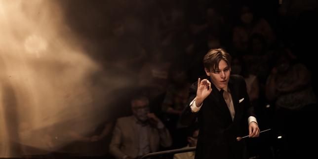 La Philharmonie se déconfine sous la juvénile baguette de Klaus Mäkelä, 24 ans seulement