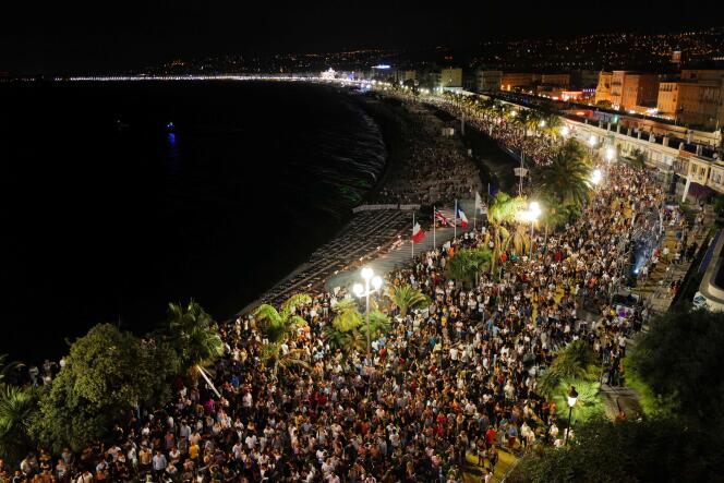 La promenade des Anglais, à Nice samedi soir, lors du concert de The Avener.