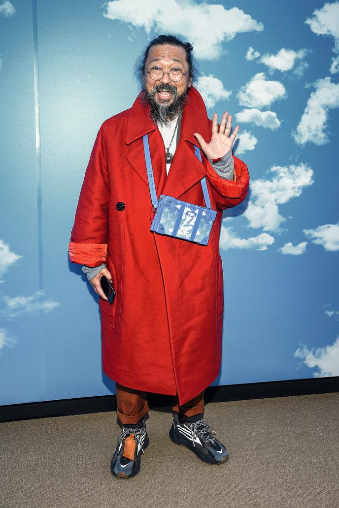 Takashi Murakami, qui a multiplié les collaborations avec la mode, au défilé Louis Vuitton, à Paris, le 16 janvier 2020.