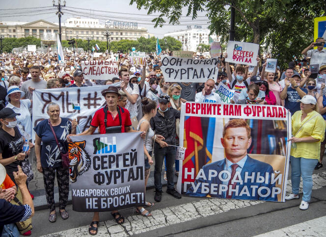 Manifestation de soutien pour le gouverneur Sergueï Fourgal, accusé de meurtre, le 18 juillet à Khabarovsk (Russie).