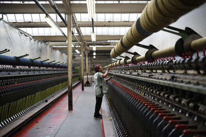 Dans une usine de textile au Royaume-Uni, en 2016.