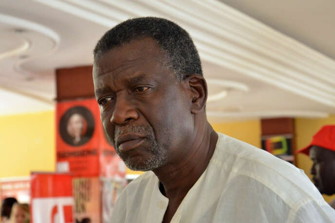 Le cinéaste et homme politique malien Cheick Oumar Sissoko lors du Fespaco à Ouagadougou, le 1er mars 2013.