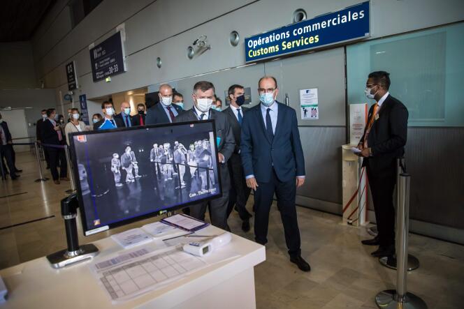 Le premier ministre Jean Castex, à l’aéroport de Roissy-Charles-de-Gaulle (Val-d’Oise), le 24 juillet.