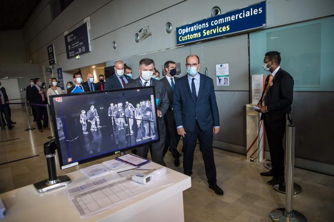 Le premier ministre Jean Castex, à l’aéroport de Roissy-Charles-de-Gaulle (Val-d’Oise), le 24 juillet.