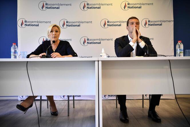La présidente du Rassemblement national, Marine Le Pen, et le vice-président du parti, Jordan Bardella, à Nanterre, le 28 juillet.