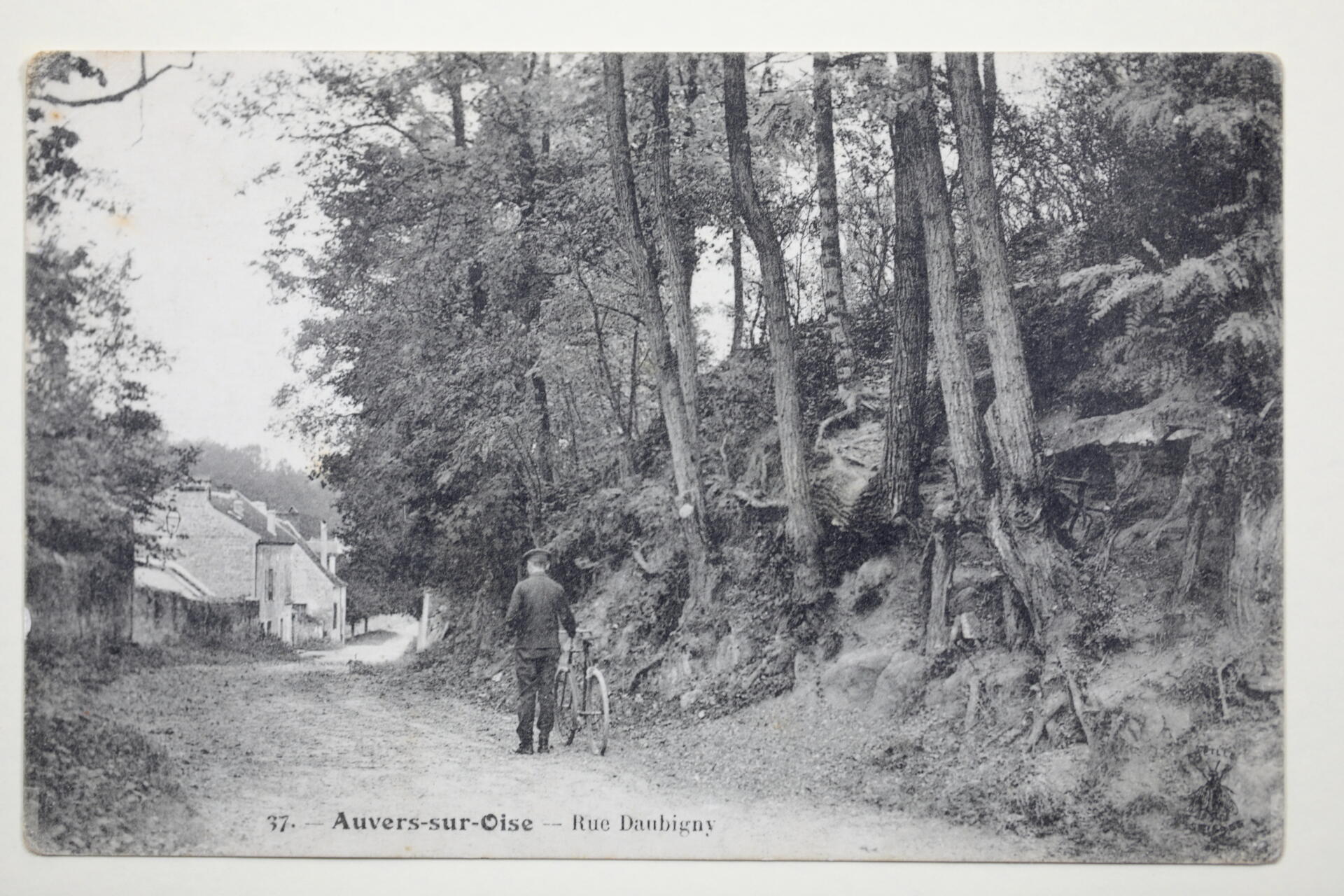 Carte postale, rue Daubigny, Auvers-sur-Oise, vers 1900-1910