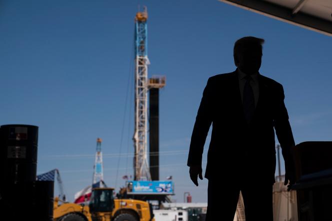 Le président des Etats-Unis, Donald Trump, lors d’une visite de la plateforme pétrolière Double Eagle Energy, à Midland (Texas), le 29 juillet 2020.
