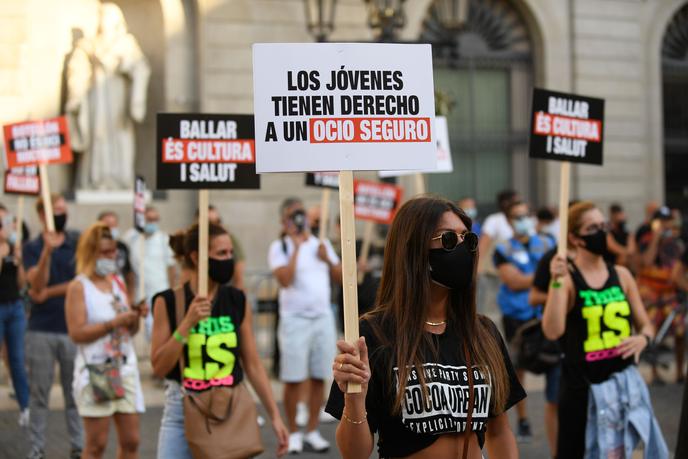 Manifestation contre la fermeture des bars à Barcelone, le 29 juillet.