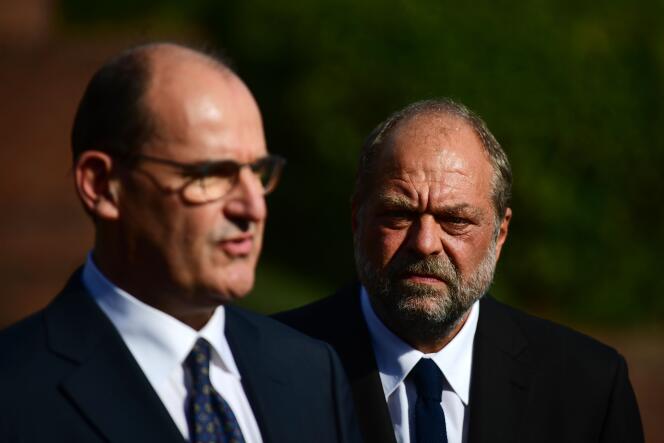 Le premier ministre, Jean Castex, au côté du ministre de la justice, Eric Dupond-Moretti, au palais de justice de Bobigny, le 8 juillet.