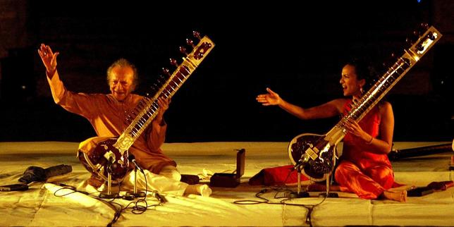 A Arles, Ravi Shankar et les sitars brisés