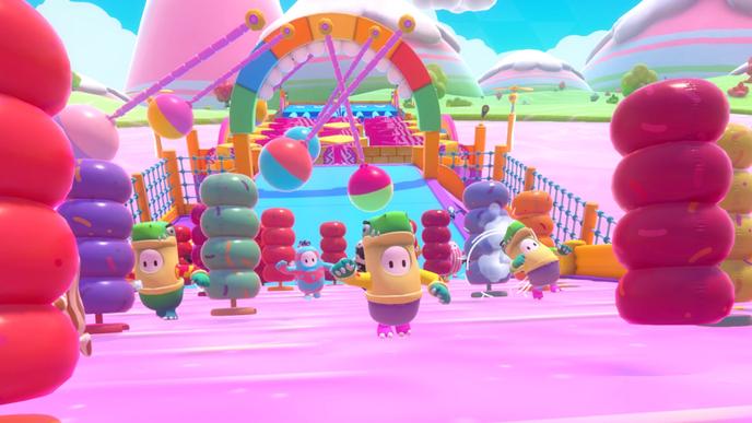 Coloré, tout rond et inoffensif, « Fall Guys » est un jeu aussi compétitif que bidonnant.