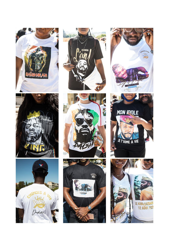 Des tee-shirts de participants à l’hommage à DJ Arafat à Paris, le 12 août 2020.