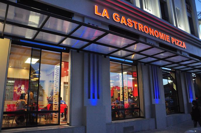 Un restaurent « Gastro Pizza » à Antananarivo.